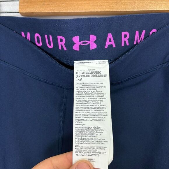 New Under Amour Navy Blue with Bright Purple & Maroon Patterned Capri Leggings S - Picture 6 of 11